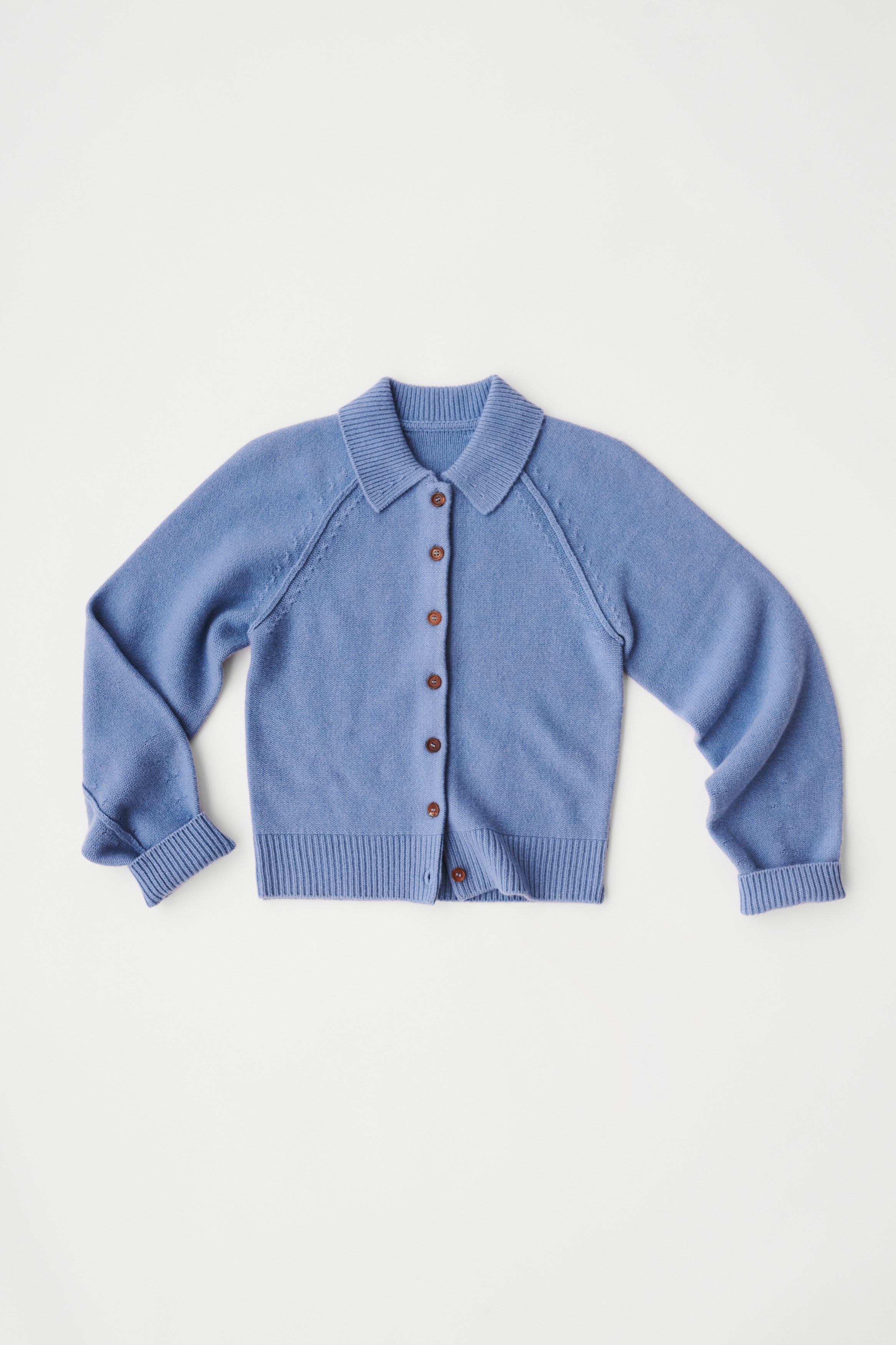 Cardigan with Slight Bell Sleeve and Tapered Waist – Blue